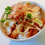 麺つゆ・マヨで　玉ねぎ天とかいわれ大根のっけご飯♬